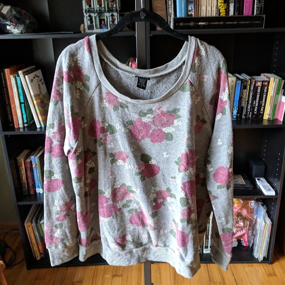 Gray sweater/sweatshirt with pink roses